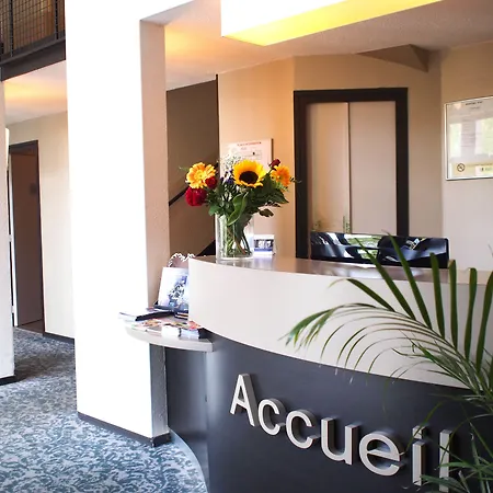 瑞思妥诺沙朗设计酒店 2*