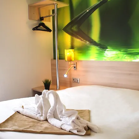 Hotel Design & Restaurant 2*