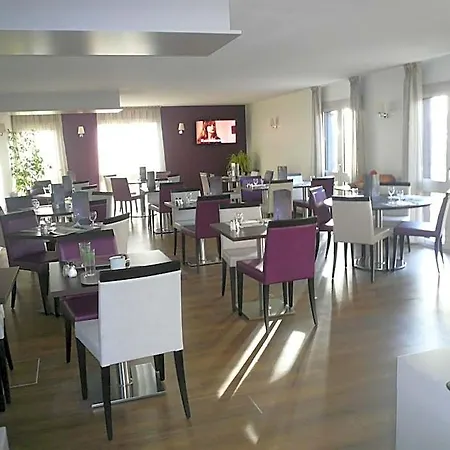 Hotel Design & Restaurant 2*