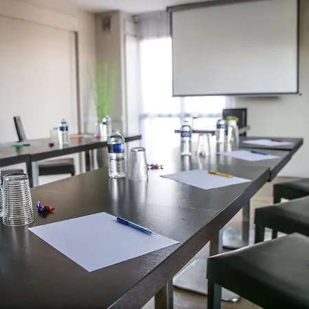 Design & Restaurant מלון 2*